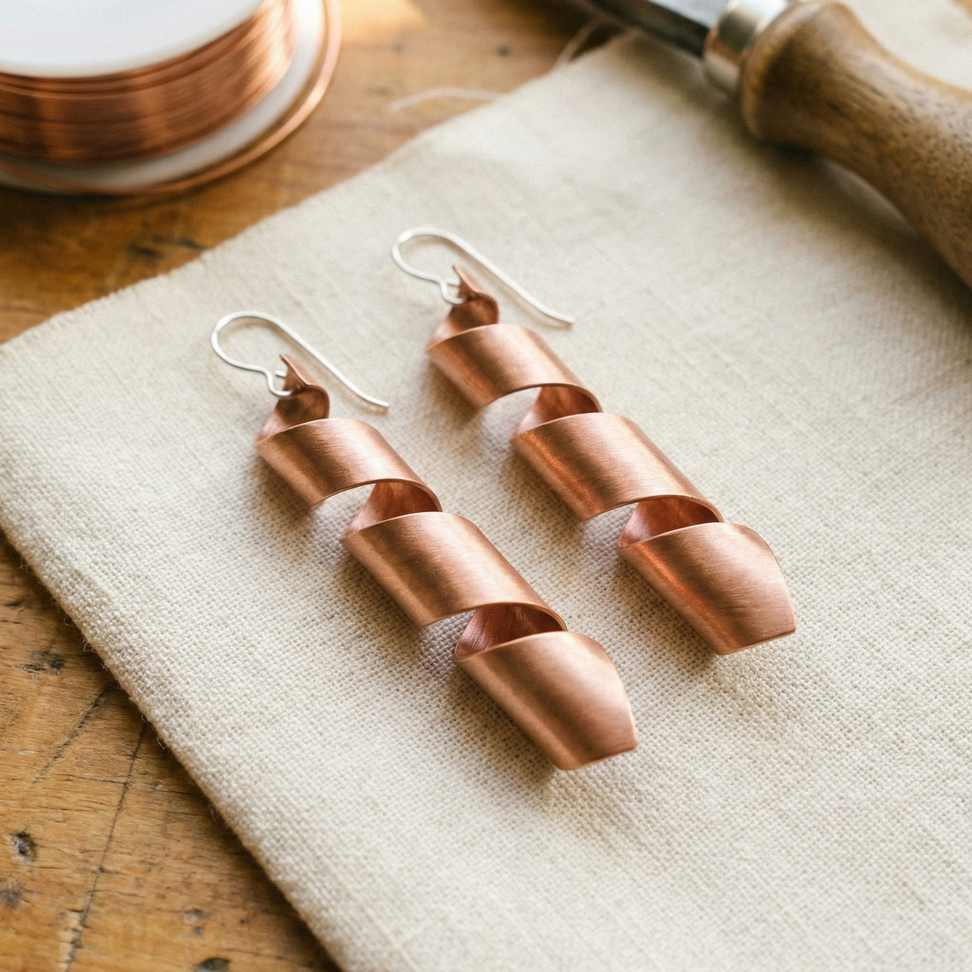 Boucles d'oreilles en cuivre de Velisse Paris