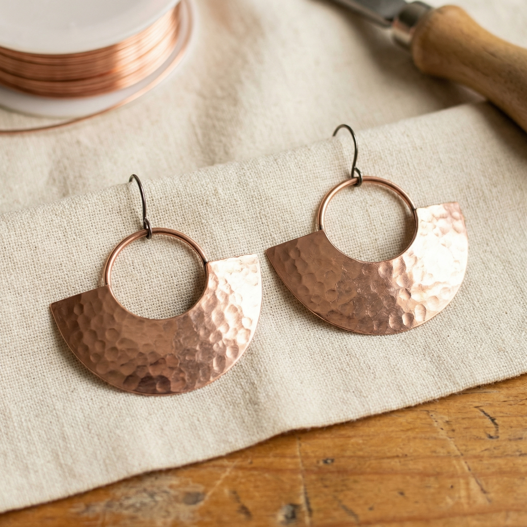 Boucles d'oreilles en cuivre de Velisse Paris
